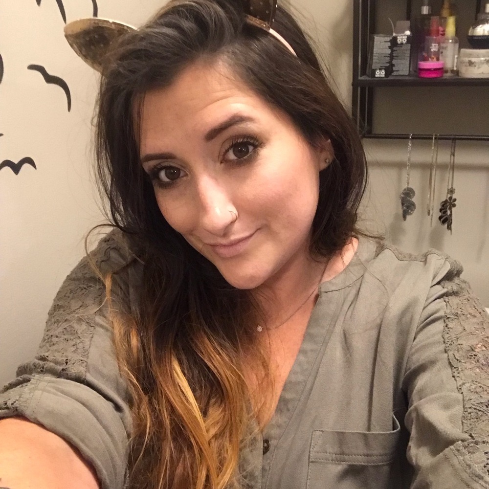 Meet your Posher, Kayla